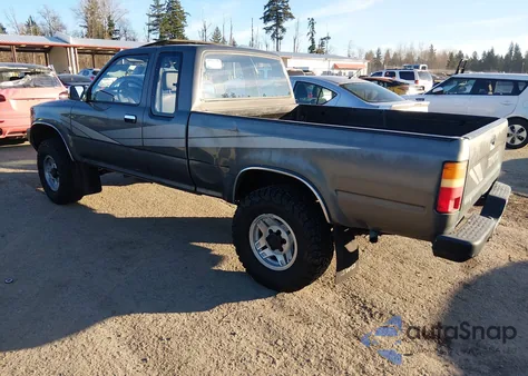 1989 Toyota Pickup 1/2 Ton Ex Long Whlbs Sr5 z USA, uszkodzony, nr VIN JT4VN13G8K0002488